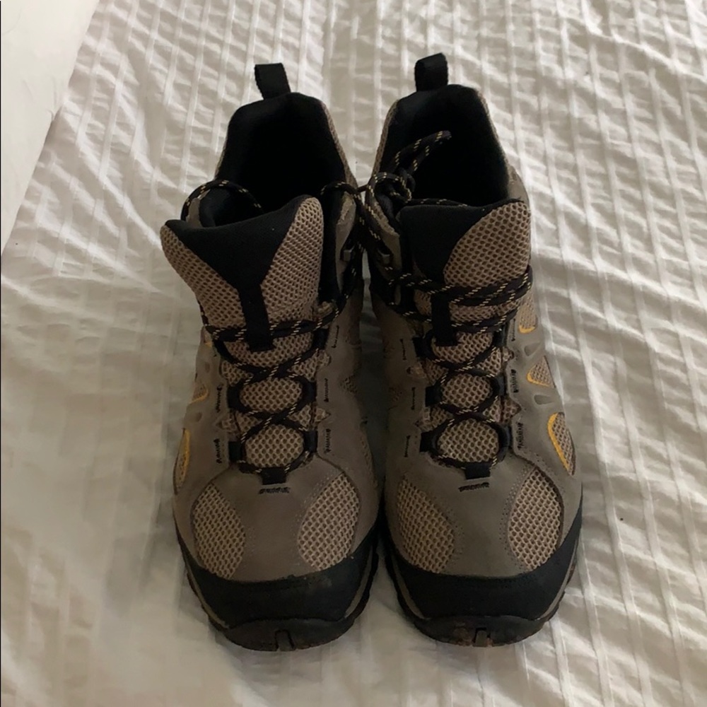 Men’s Merrell hiking boots
